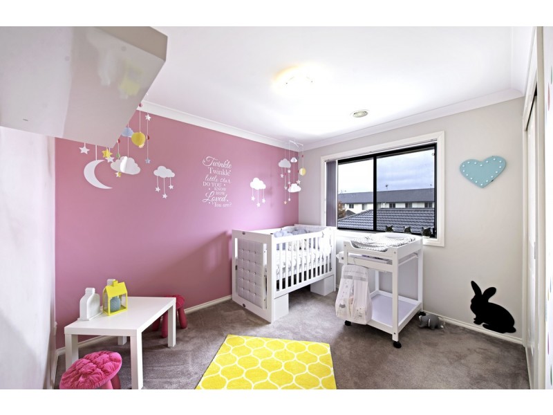 10 Wombeyan Street, Harrison ACT 2914