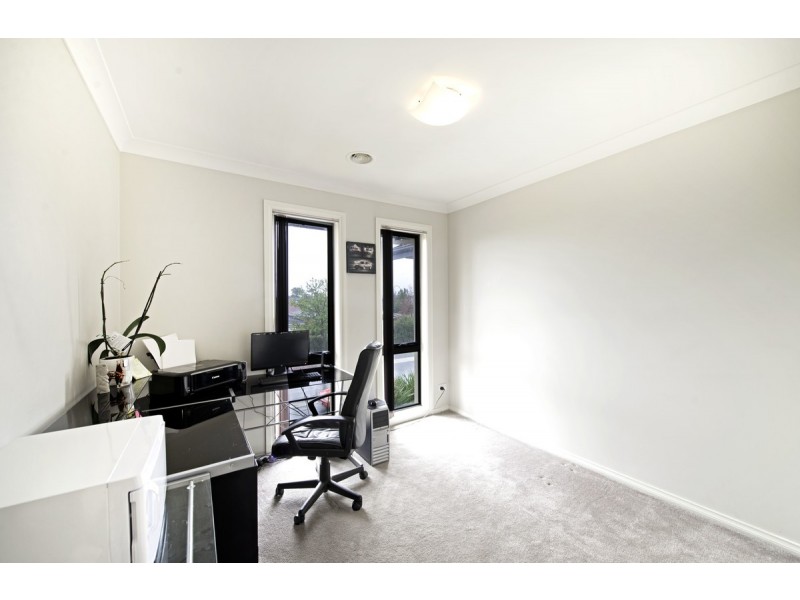10 Wombeyan Street, Harrison ACT 2914