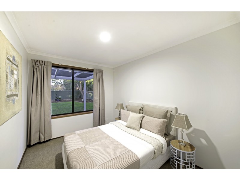 4 Camfield Place, Florey ACT 2615