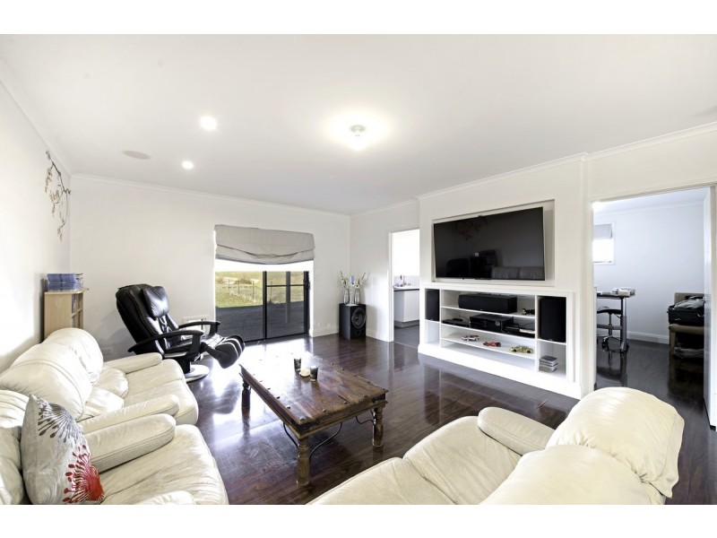 6 Dobbin Drive, Yass NSW 2582