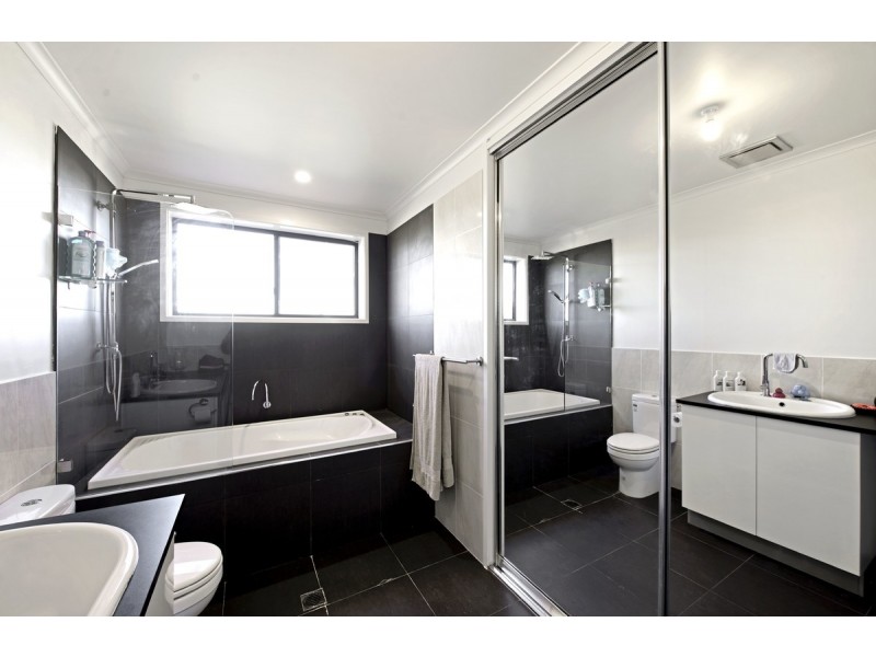 6 Dobbin Drive, Yass NSW 2582