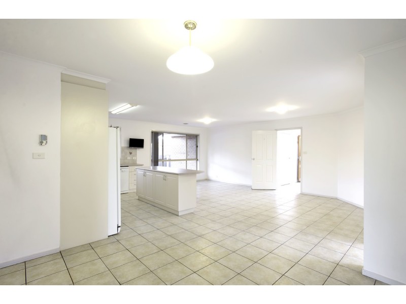 11 Hedger Street, Dunlop ACT 2615