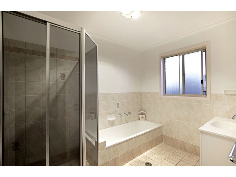 11 Hedger Street, Dunlop ACT 2615