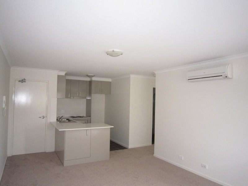 64/75 Elizabeth Jolley Crescent Mosa, Franklin ACT 2913