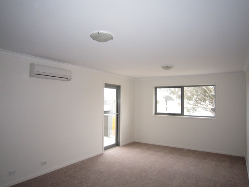 64/75 Elizabeth Jolley Crescent Mosa, Franklin ACT 2913
