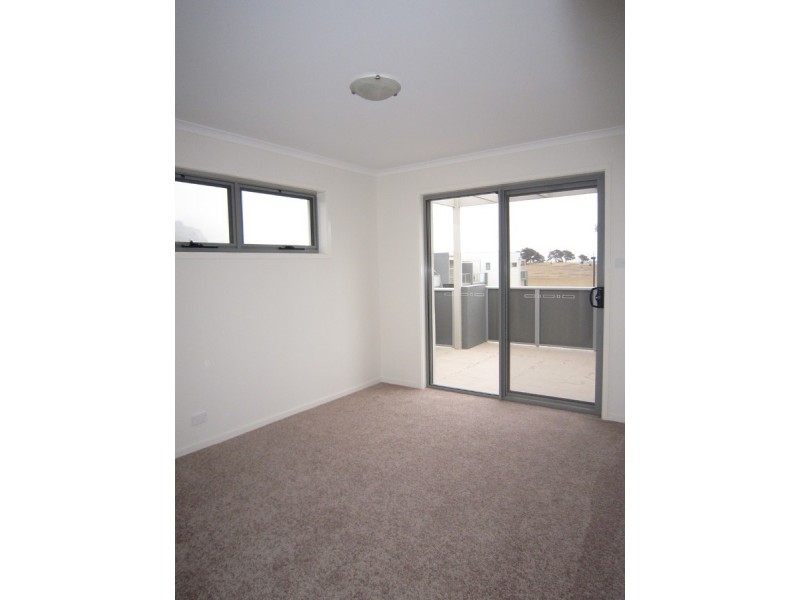 64/75 Elizabeth Jolley Crescent Mosa, Franklin ACT 2913