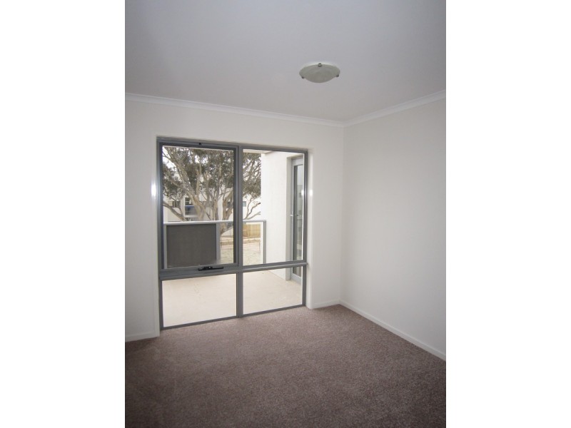 64/75 Elizabeth Jolley Crescent Mosa, Franklin ACT 2913