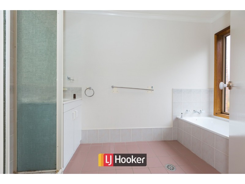 2/124 Kosciuszko Avenue, Palmerston ACT 2913