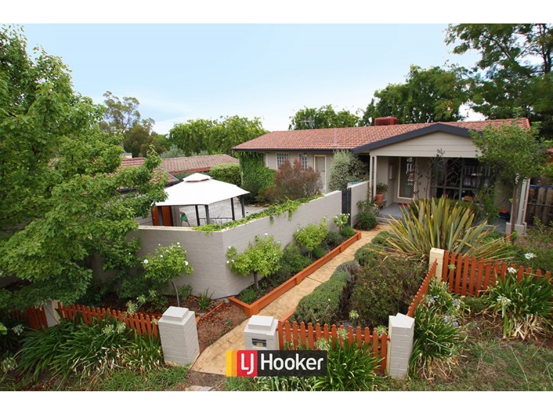 7 Tom Place, Charnwood ACT 2615