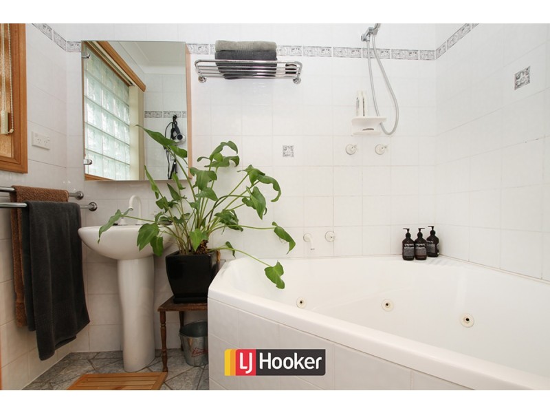7 Tom Place, Charnwood ACT 2615