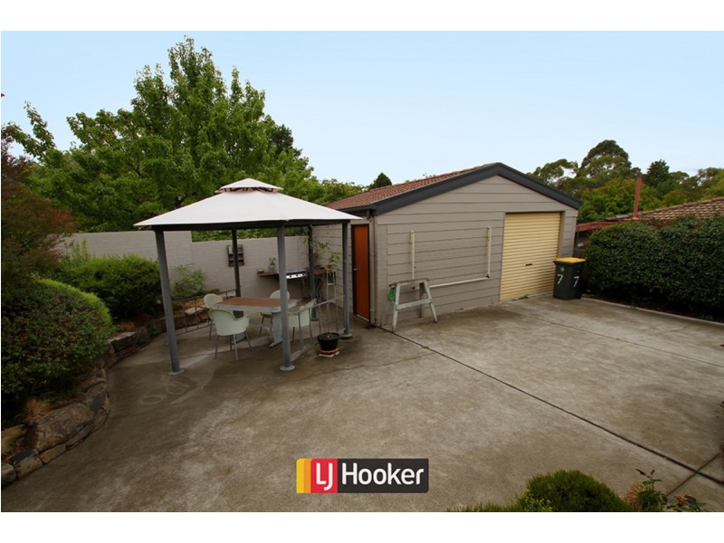 7 Tom Place, Charnwood ACT 2615