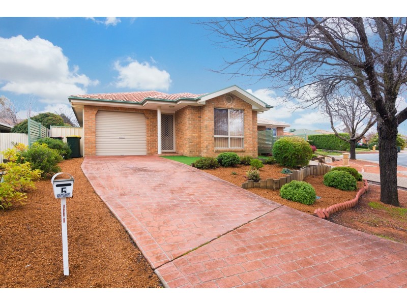 5 Saxby Close, Amaroo ACT 2914