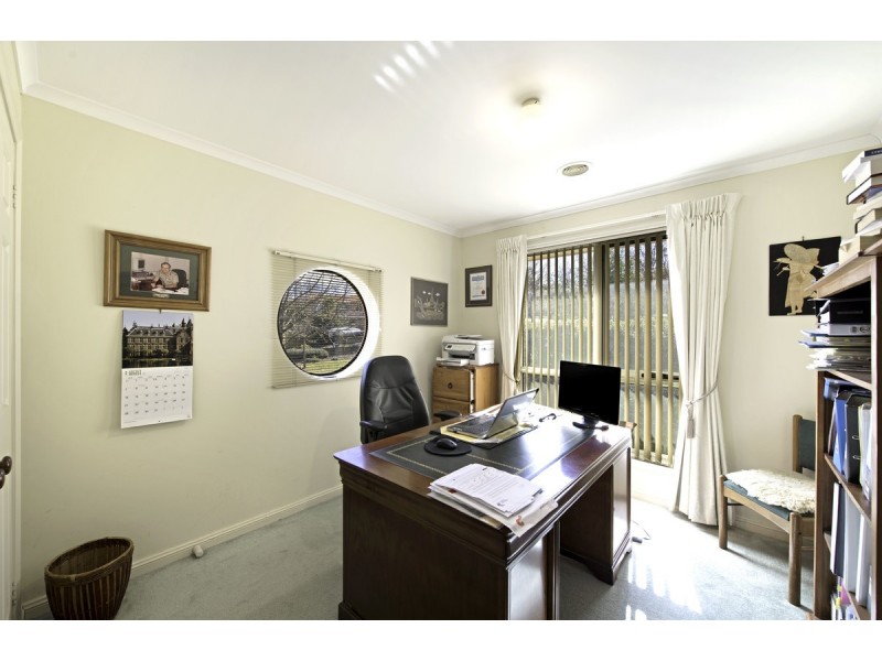 2 Sale Place, Amaroo ACT 2914