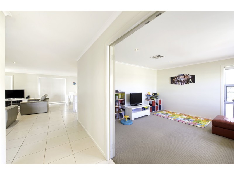 11 Aldous Street, Franklin ACT 2913