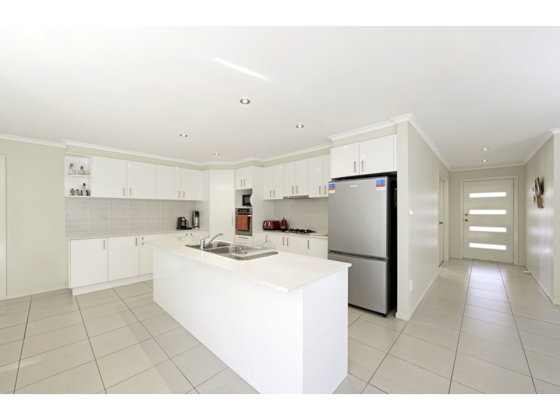 11 Aldous Street, Franklin ACT 2913
