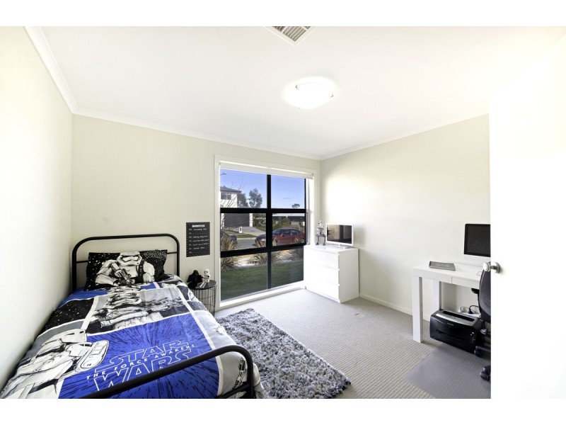 11 Aldous Street, Franklin ACT 2913