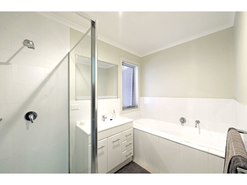 11 Aldous Street, Franklin ACT 2913