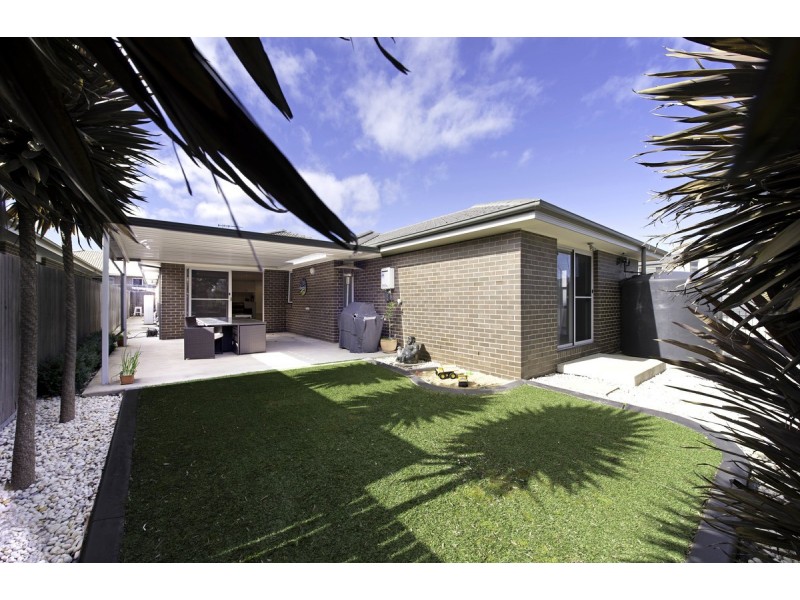 11 Aldous Street, Franklin ACT 2913