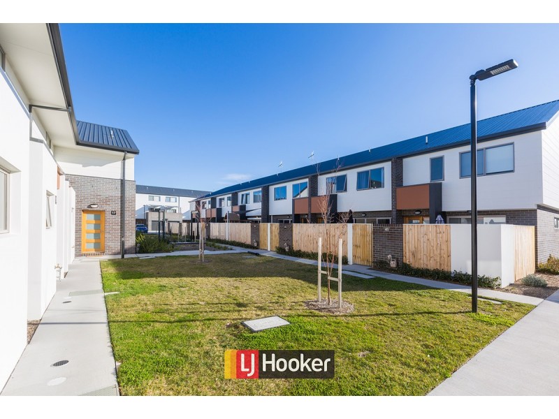 17/8 Henry Kendall Street, Franklin ACT 2913