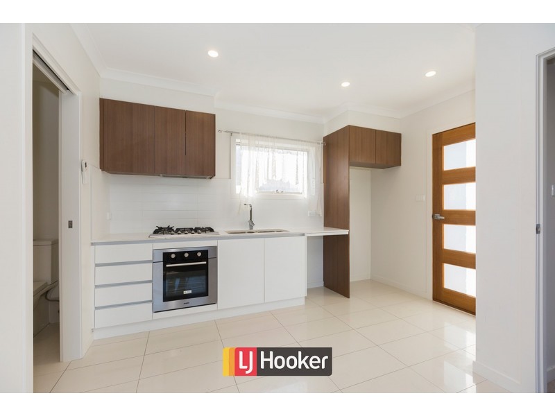 17/8 Henry Kendall Street, Franklin ACT 2913