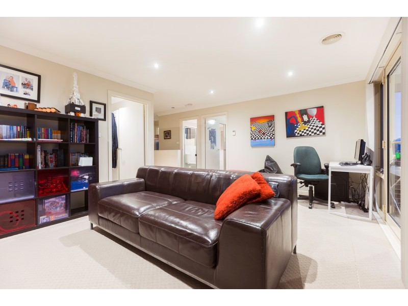 6 Ada Baker Street, Forde ACT 2914