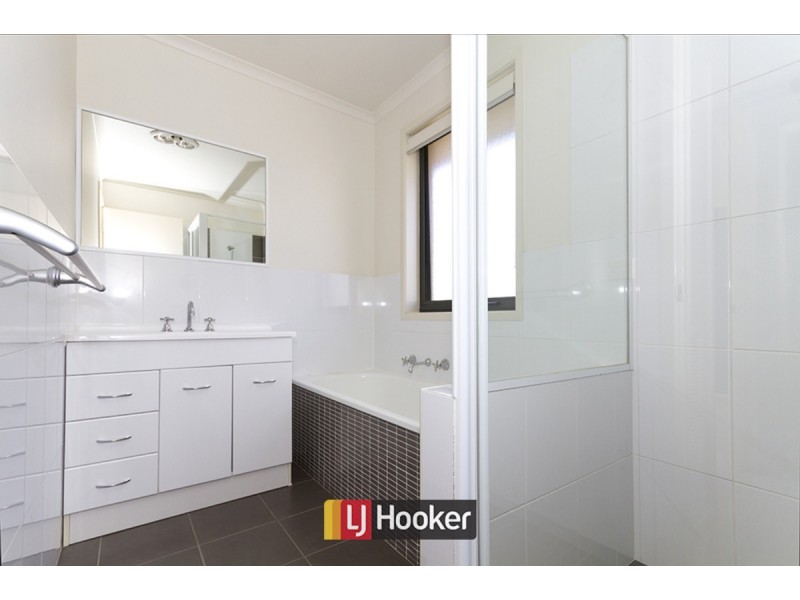 302 Anthony Rolfe Avenue, Gungahlin ACT 2912