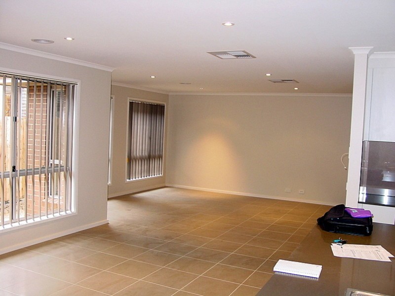 99 Rob Riley Circuit, Bonner ACT 2914