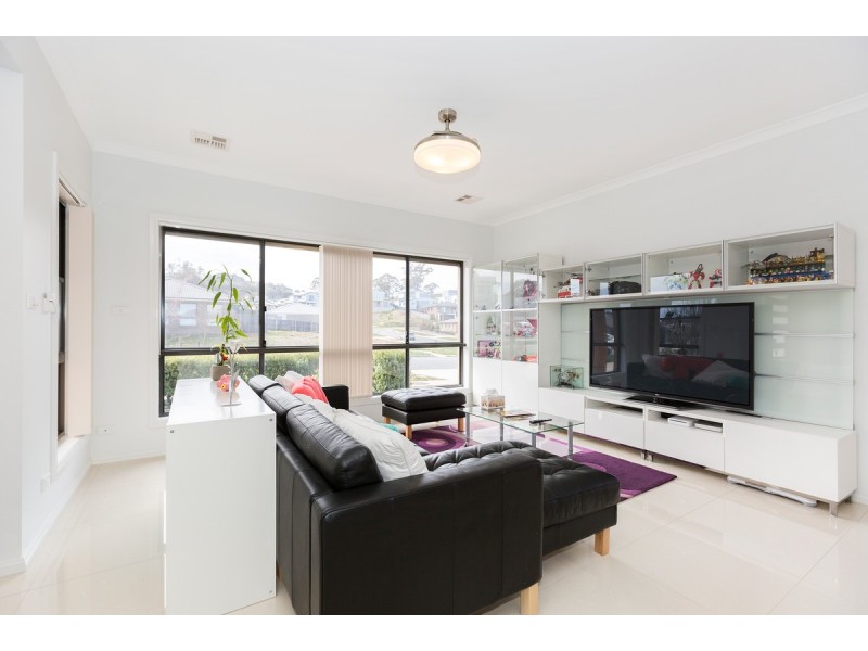 37 Essie Coffey Street, Bonner ACT 2914