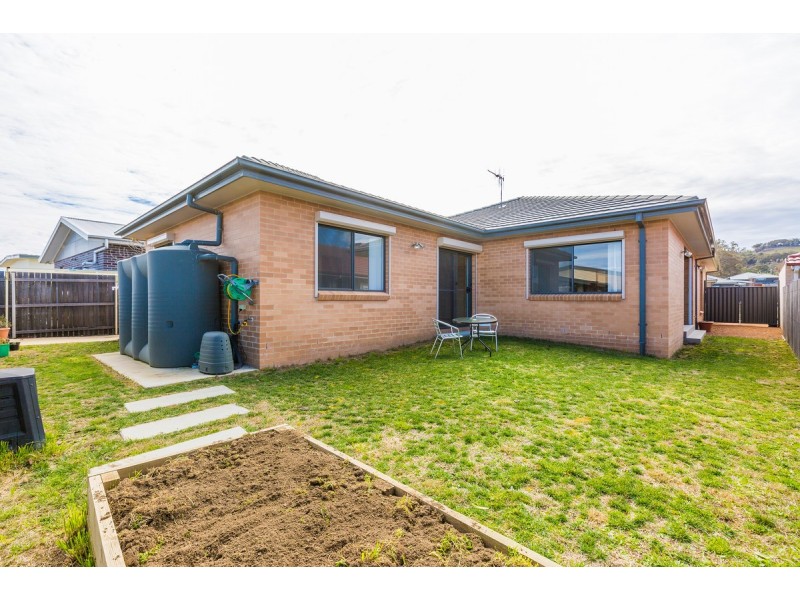 37 Essie Coffey Street, Bonner ACT 2914