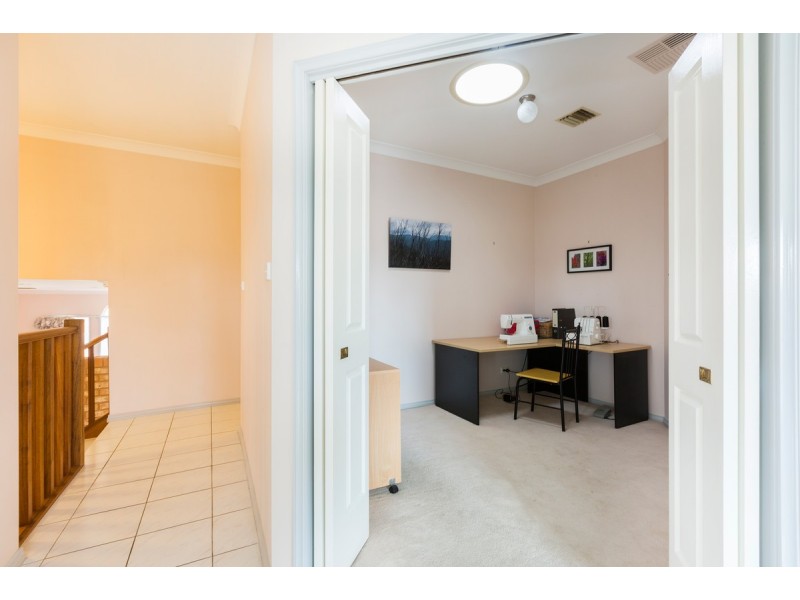 5 Dandenong Court, Palmerston ACT 2913