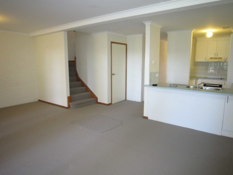 18/11 Flack Street, Holt ACT 2615