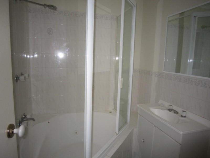 18/11 Flack Street, Holt ACT 2615