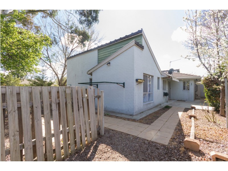 2/42 Werriwa Street, Isabella Plains ACT 2905