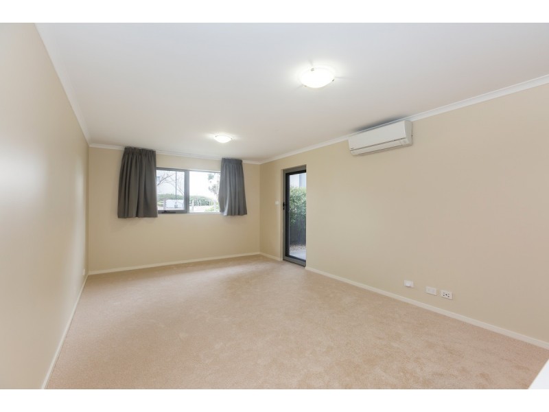 62/75 Elizabeth Jolley Crescent, Franklin ACT 2913