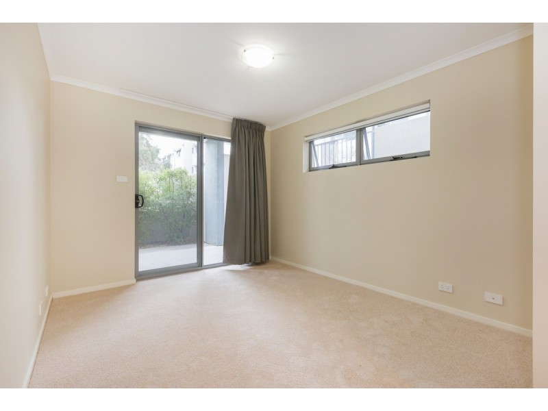 62/75 Elizabeth Jolley Crescent, Franklin ACT 2913