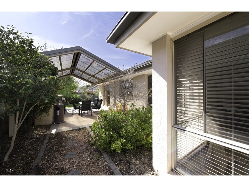 9 Bemm Place, Amaroo ACT 2914