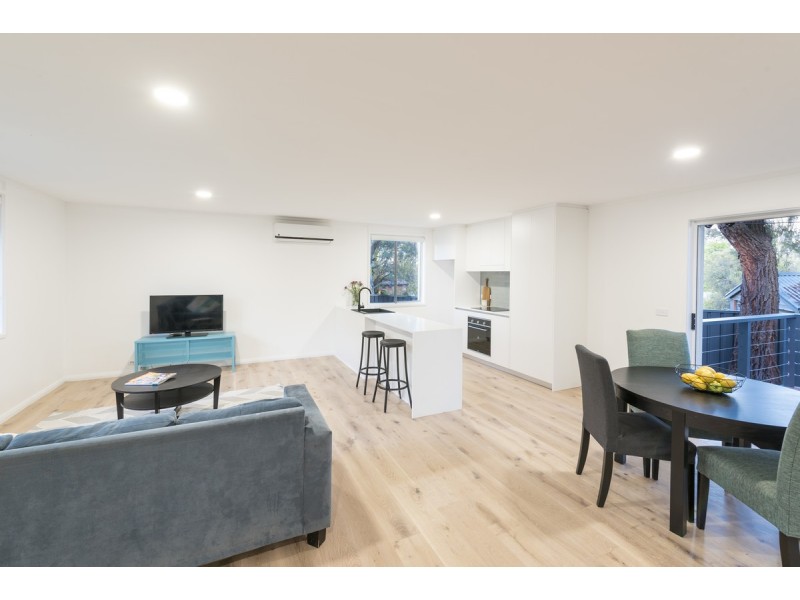 10 Hellyer Street, Holder ACT 2611