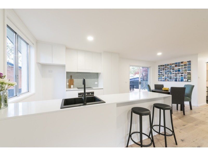 10 Hellyer Street, Holder ACT 2611