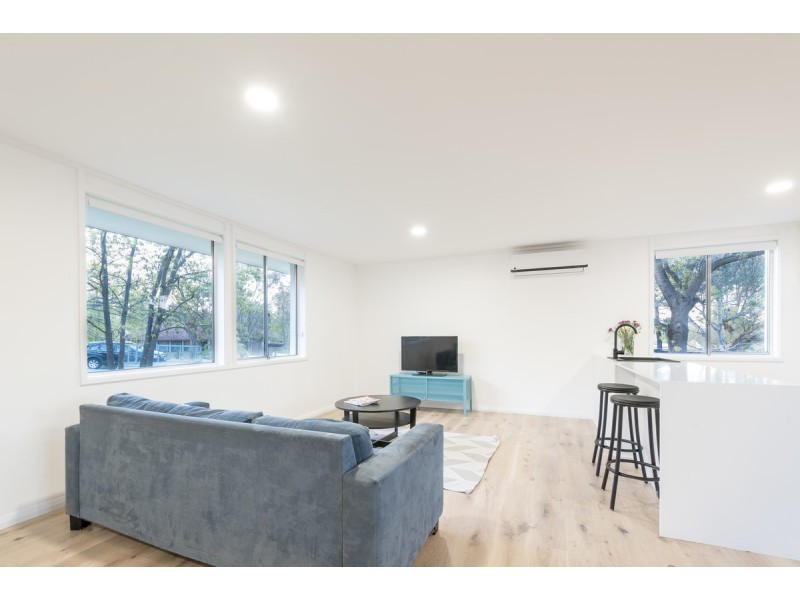 10 Hellyer Street, Holder ACT 2611