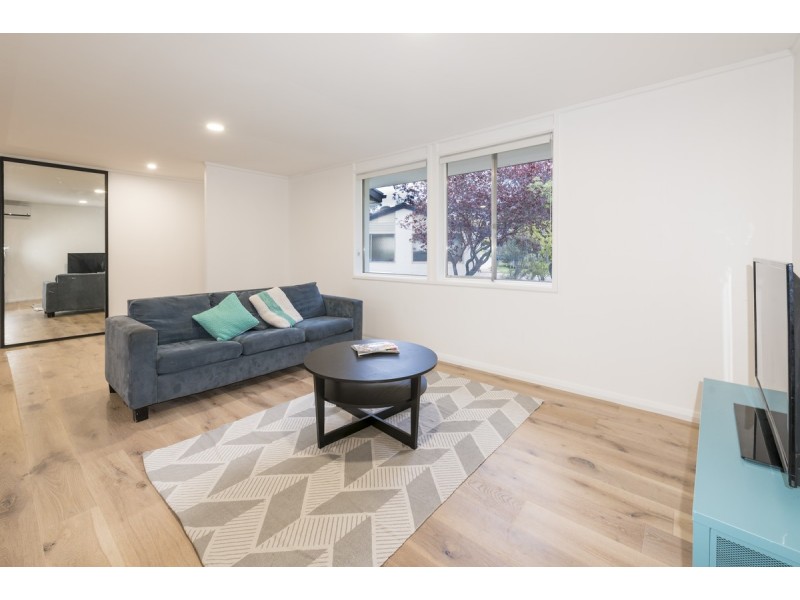 10 Hellyer Street, Holder ACT 2611