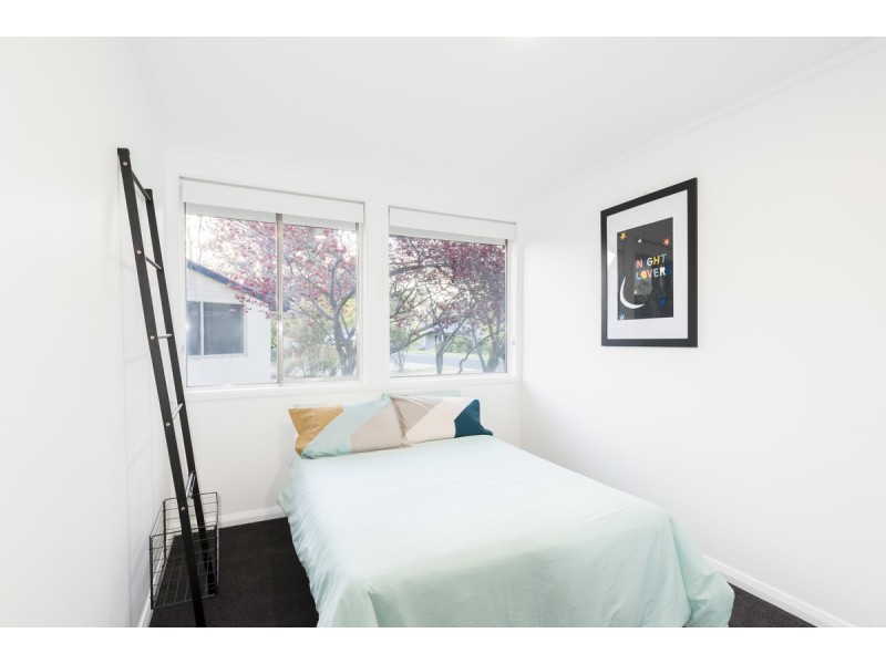 10 Hellyer Street, Holder ACT 2611