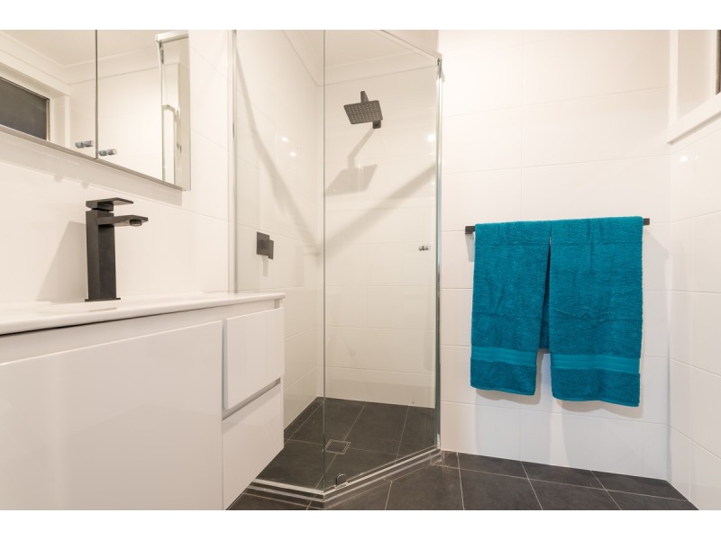 10 Hellyer Street, Holder ACT 2611