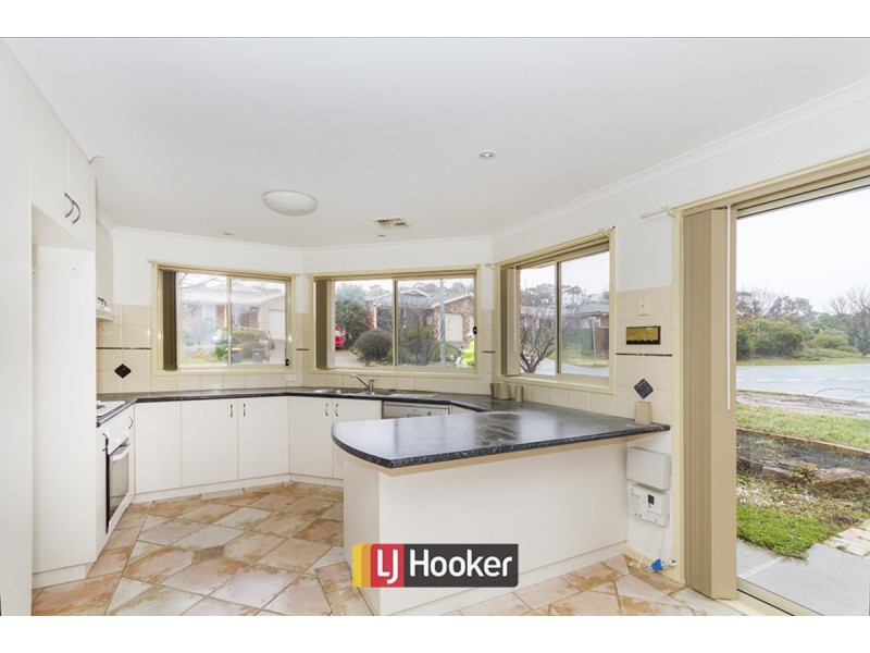 40 Yumba Avenue, Ngunnawal ACT 2913