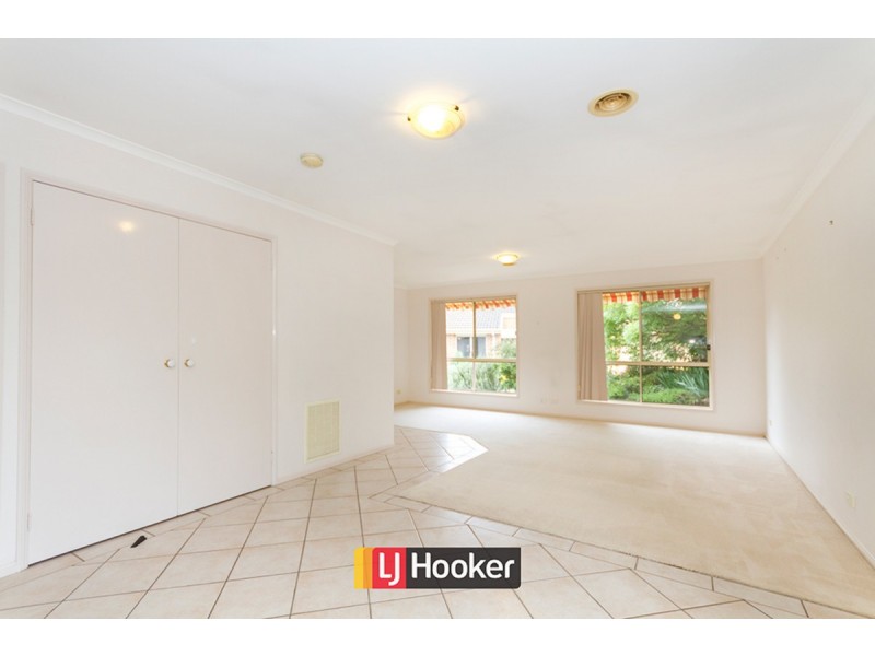 13/2 Lander Crescent, Amaroo ACT 2914