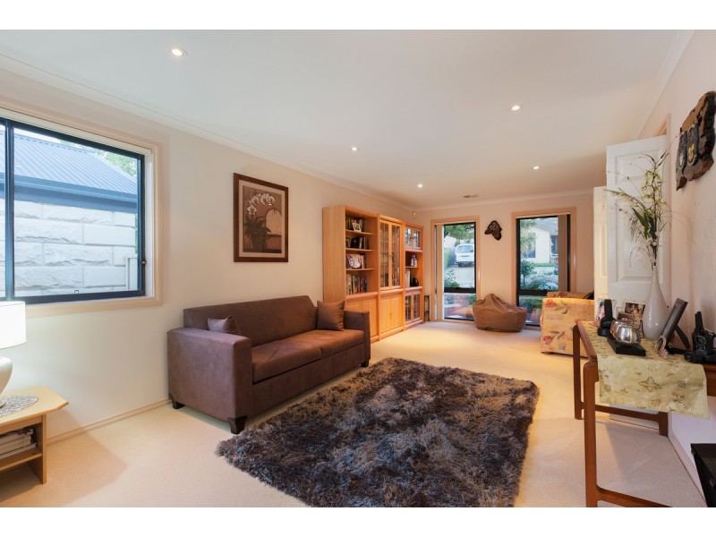 8 Kurrama Close, Ngunnawal ACT 2913