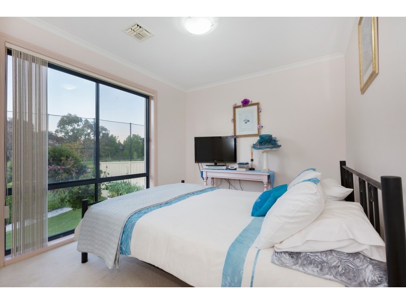 8 Kurrama Close, Ngunnawal ACT 2913
