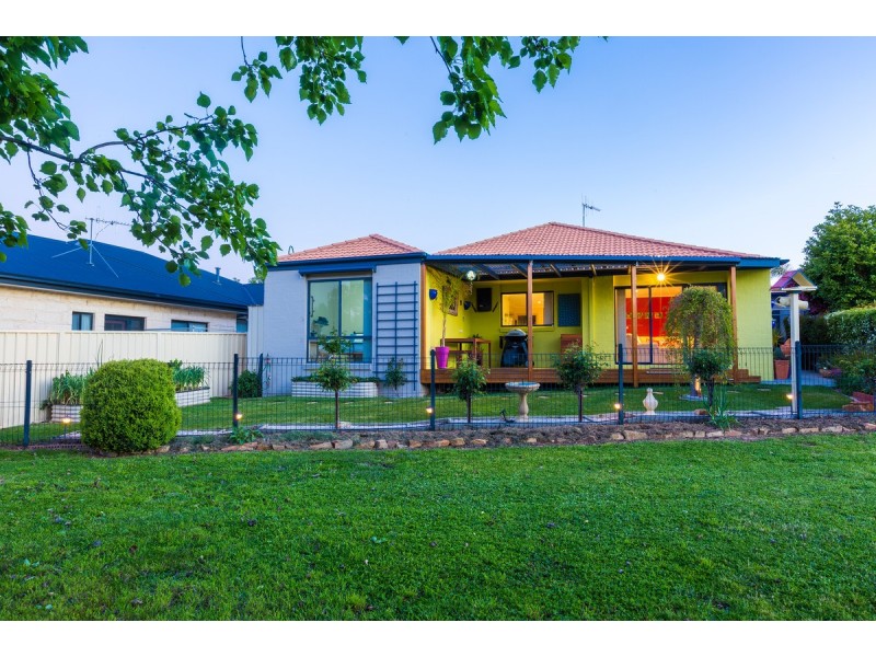 8 Kurrama Close, Ngunnawal ACT 2913