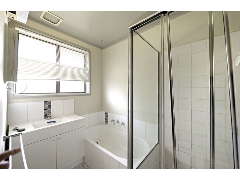 25 Baddeley Crescent, Spence ACT 2615