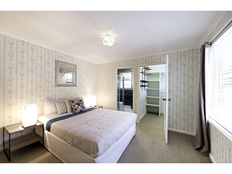 88 Chuculba Crescent, Giralang ACT 2617