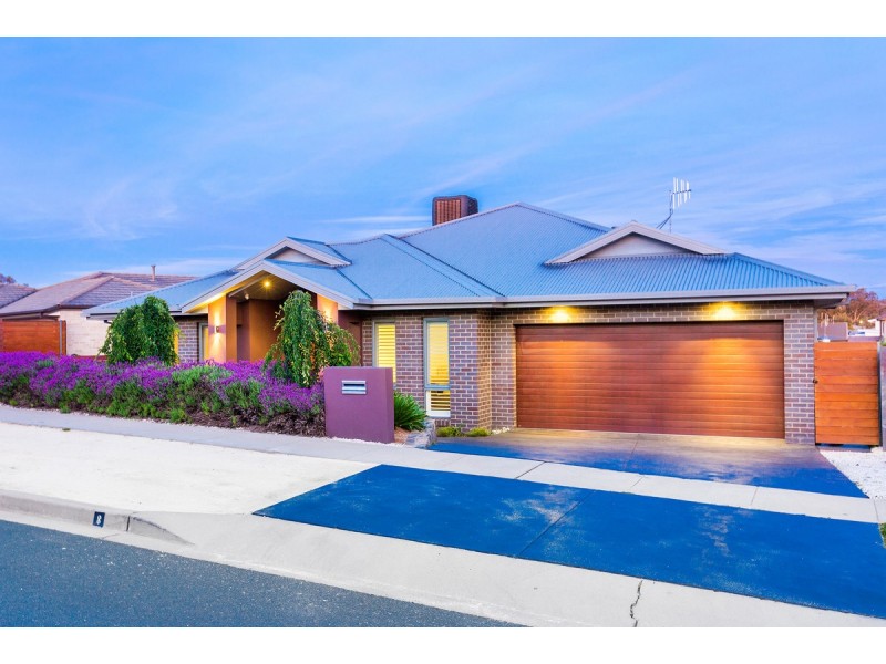 8 Arndt Street, Forde ACT 2914